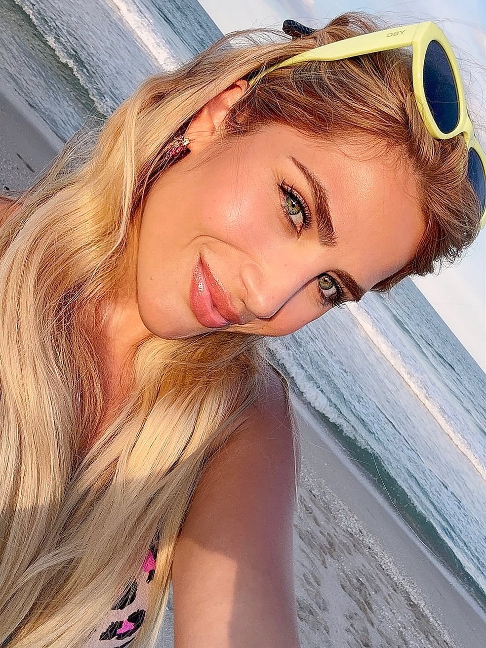Jéssica Beatriz Costa renova o bronzeado — Foto: Reprodução/ Instagram @jessicabeatrizcosta