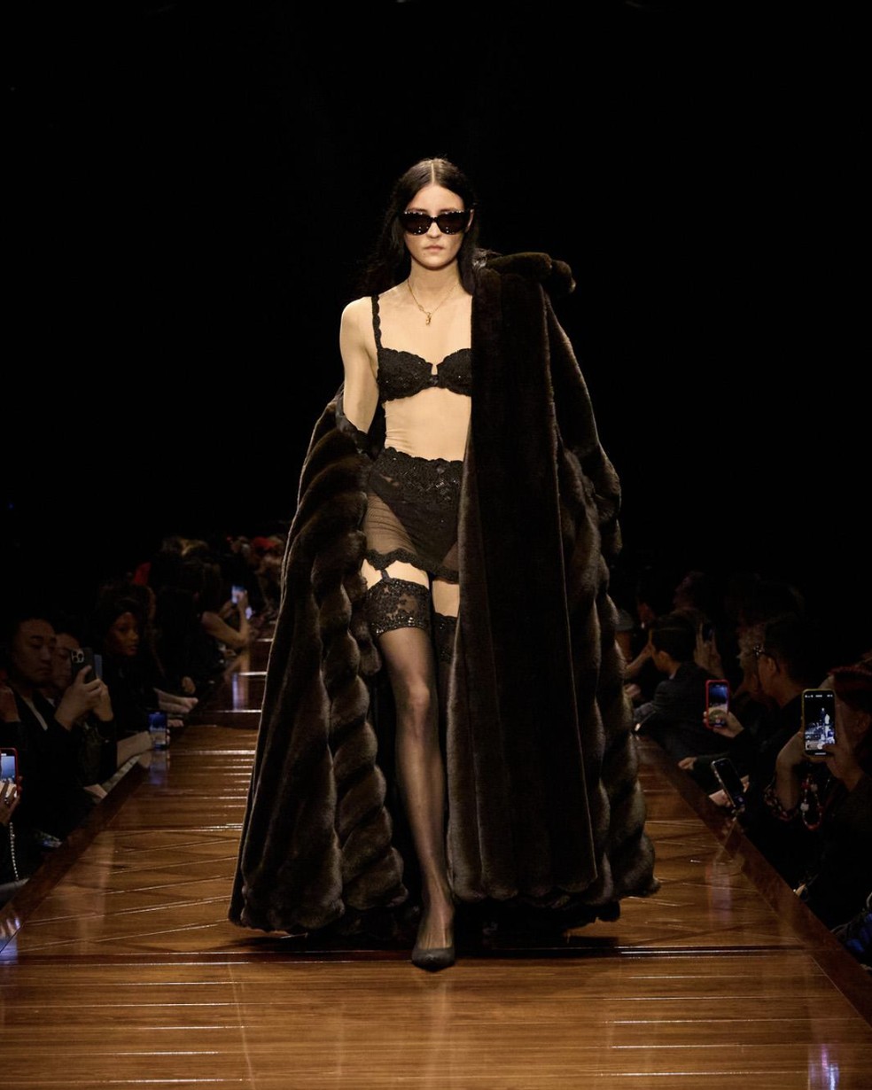 Balenciaga, Semana de Moda de Paris Verã0 2025 — Foto: Reprodução