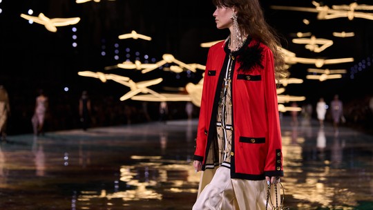 Blazy reinventa os ícones da Chanel para uma mulher de muitas versões