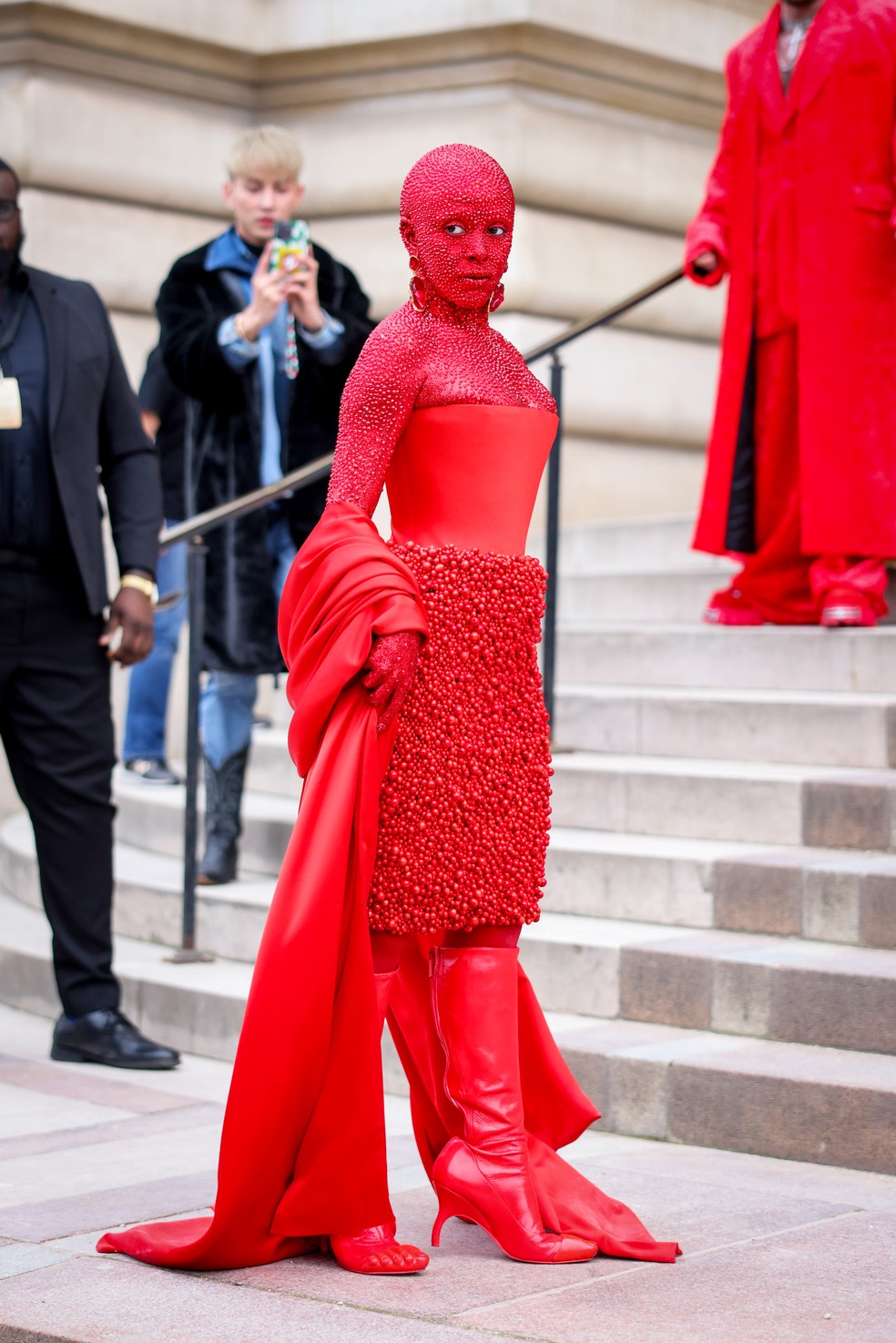 Doja Cat no desfile da Schiaparelli — Foto: Getty Images