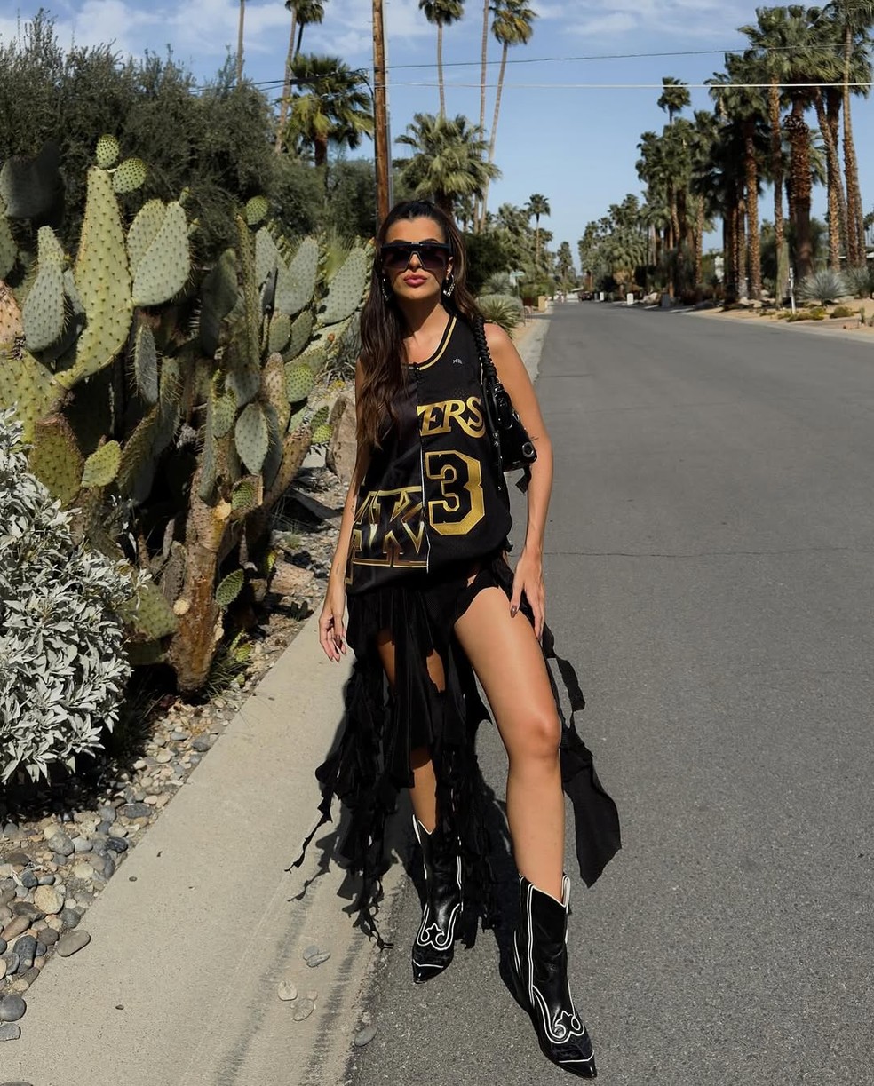 A influenciadora Nah Cardoso aposta nas botas western para compor seus looks de festival — Foto: Reprodução / Instagram @nahcardoso