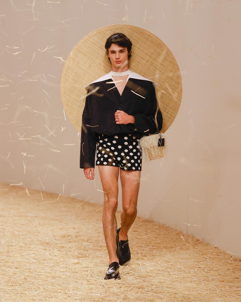 Jacquemus primavera/verão 2023 — Foto: Reprodução Instagram @jacquemus