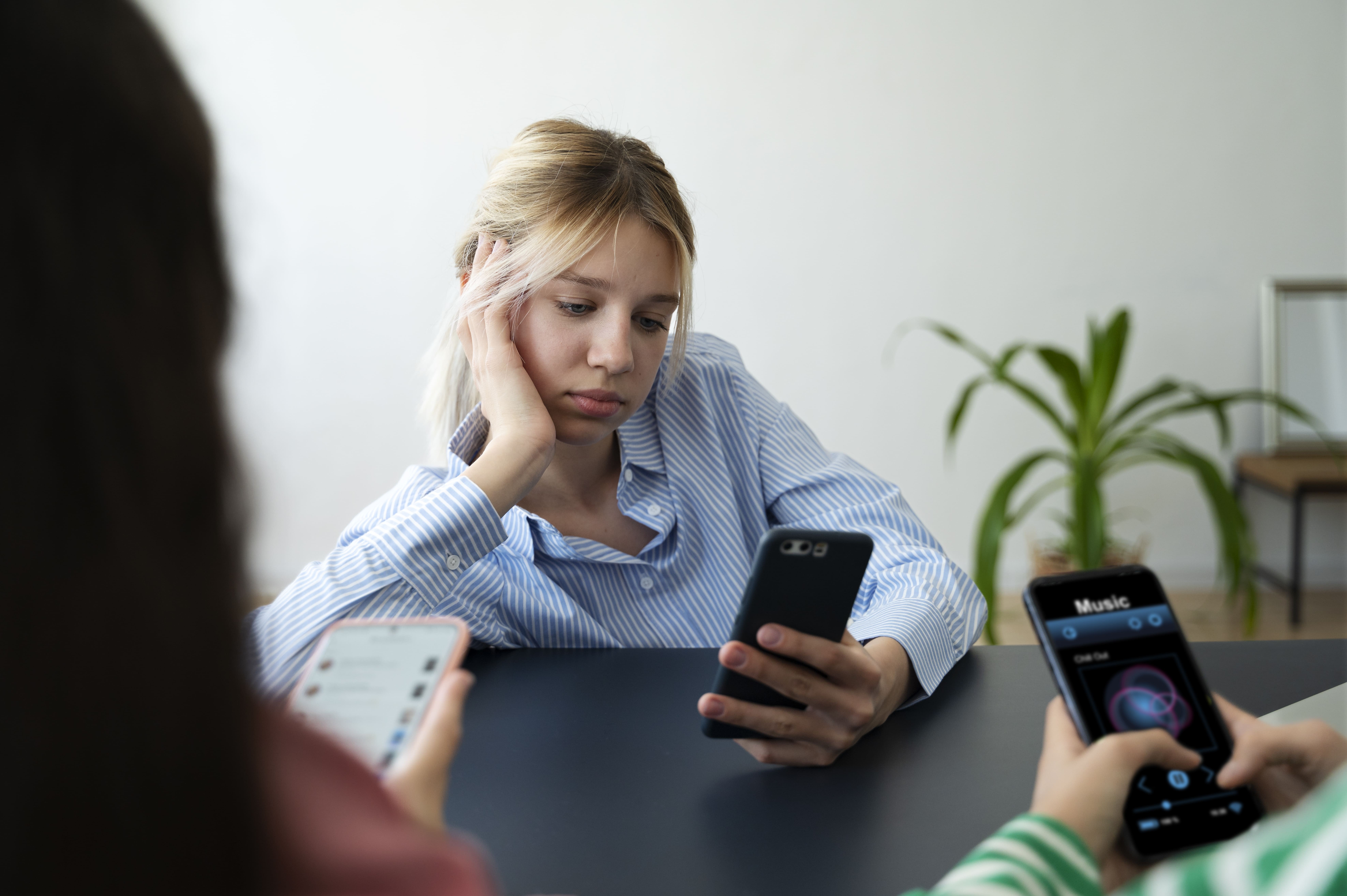 O impacto dos apps de namoro na saúde mental das mulheres