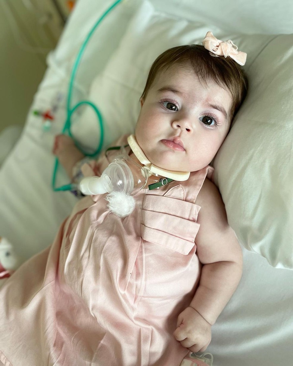 Maria Guilhermina, filha de Letícia e Juliano Cazarré, dignosticada com Anomalia de Ebstein nos primeiros dias de vida — Foto: Reprodução / Instagram