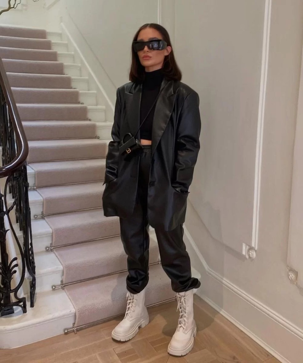 Look com bota branca para fugir do óbvio: inspirações que merecem sua ...
