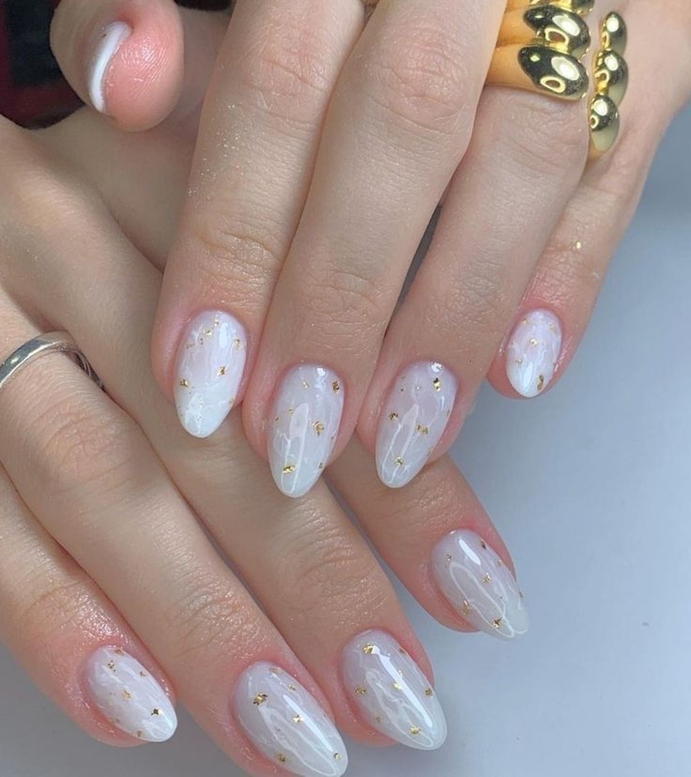 Unhas brancas decoradas: 83 inspirações para uma escolha atemporal e ...