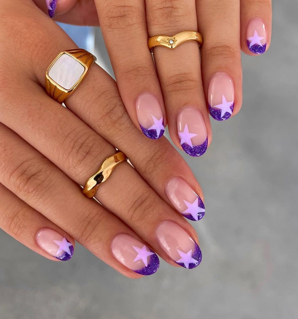 20 unhas decoradas francesinhas para fugir do convencional no Carnaval
