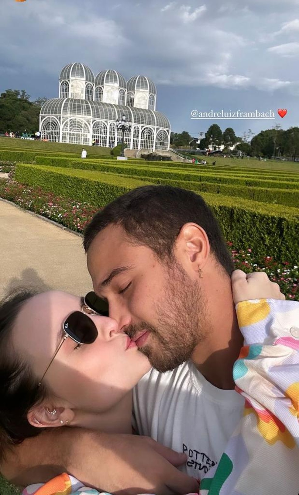 Larissa Manoela e o noivo, André Luiz Frambach, em Curitiba — Foto: Reprodução/Instagram