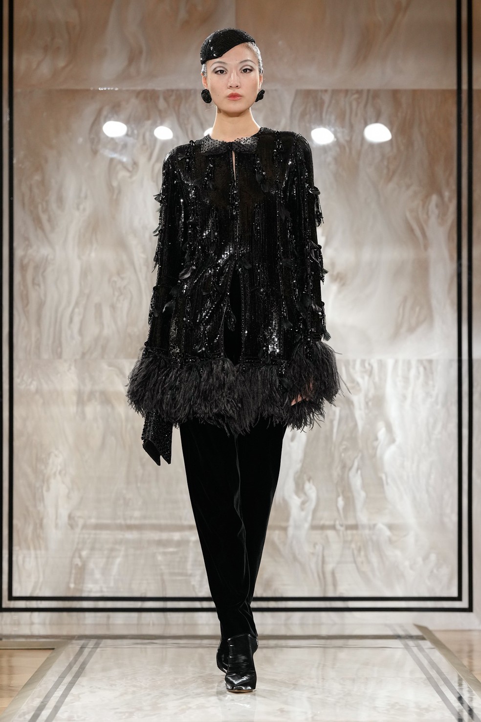 Armani Privé, alta-costura de inverno 25 — Foto: Divulgação