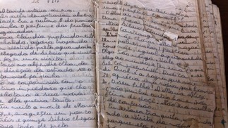 Páginas degradadas do manuscrito de Carolina Maria de Jesus guardadas no Arquivo Público Municipal de Sacramento, em Minas Gerais — Foto: Foto retirada do livro A poética de resíduos de Carolina de Jesus