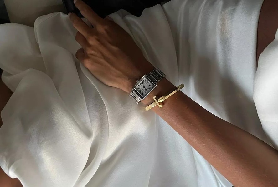 O charme dos relógios nunca sai de moda. Eles são um acessório atemporal, versátil e funcional com estilo para todos os gostos