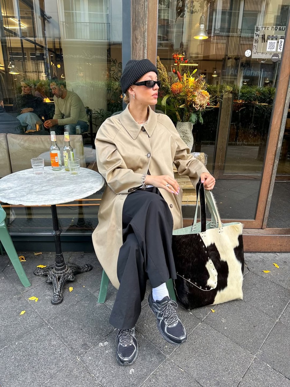 7 tênis esportivos que vão dominar o street style de 2026 — Foto: Reprodução/Instagram @e1isabethng