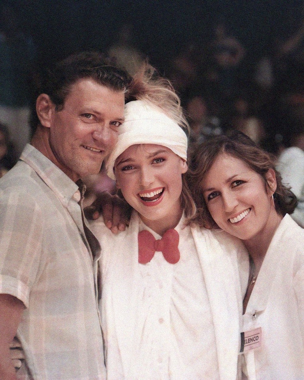 Xuxa comemora 38 anos da estreia do seu programa na Globo com fotos ...