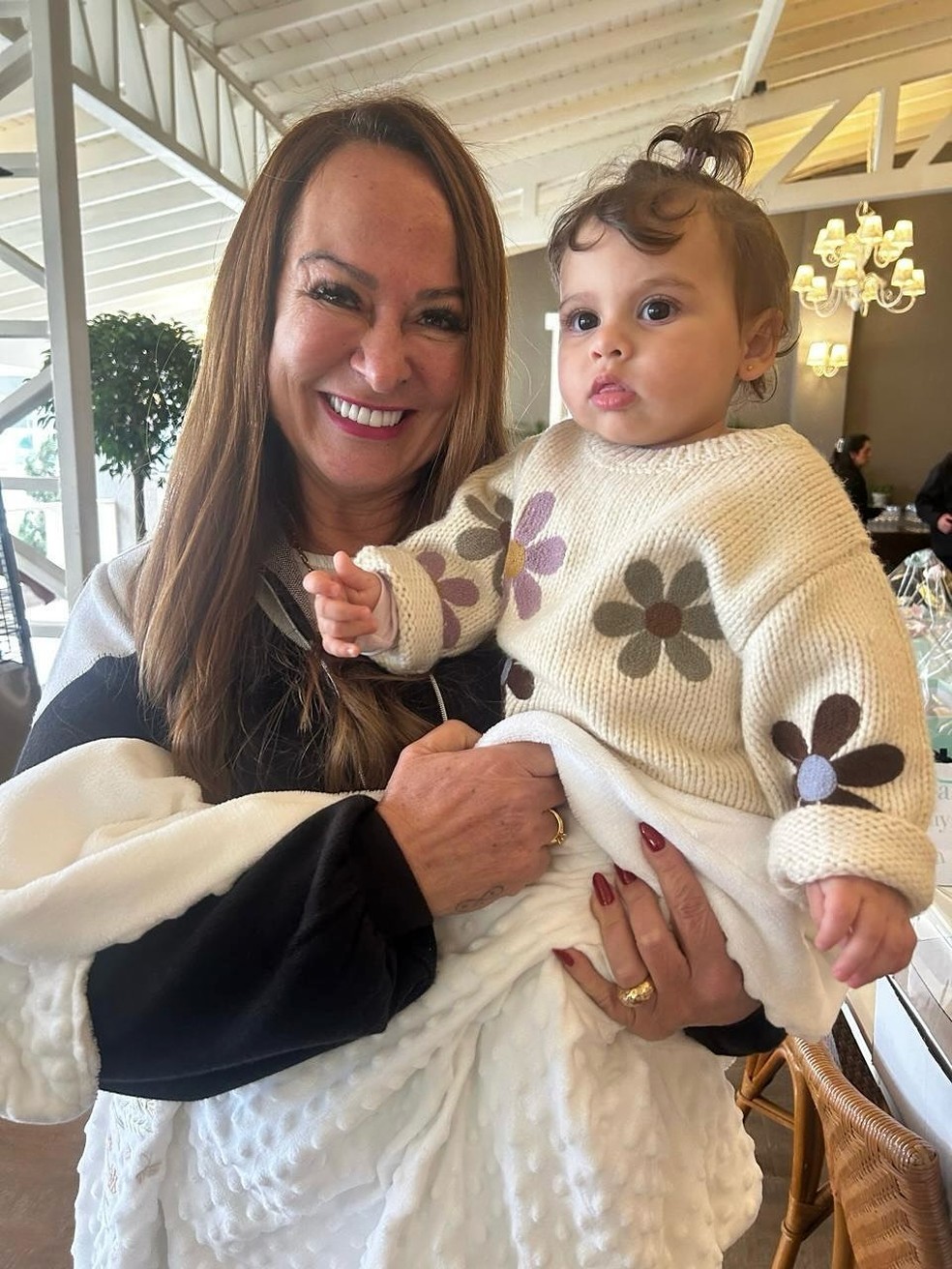 Nadine Gonçalves e Helena — Foto: Reprodução/Instagram
