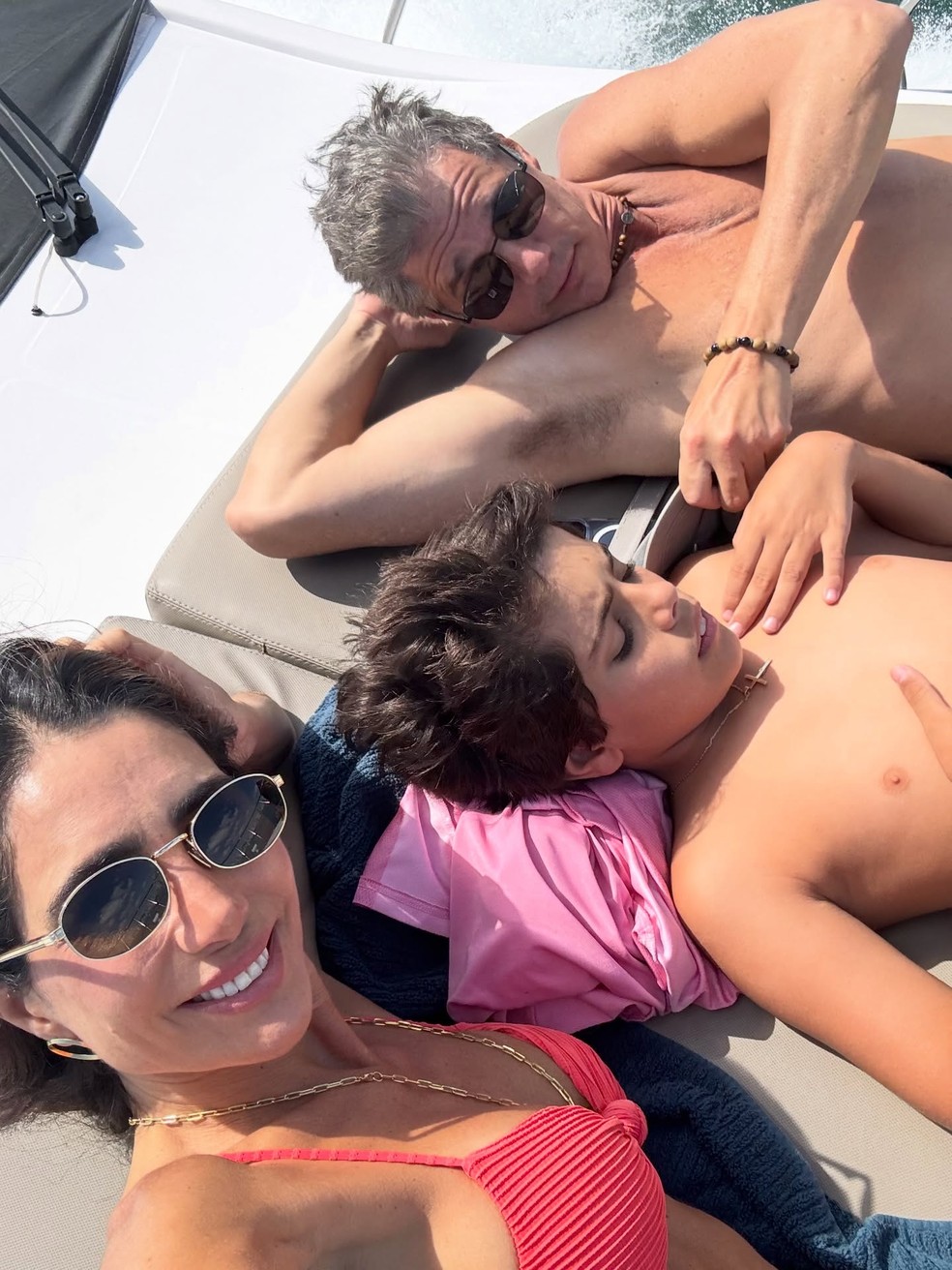 De folga, Andrea Santa Rosa e Márcio Garcia mostram passeio de barco em ...