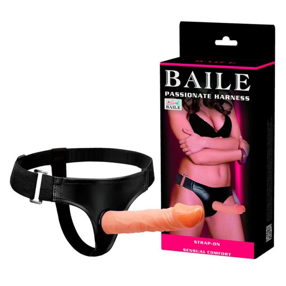 Strap On em Couro Sintético Baile Passionate Harness, de LyBaile (R$ 125) — Foto: Divulgação