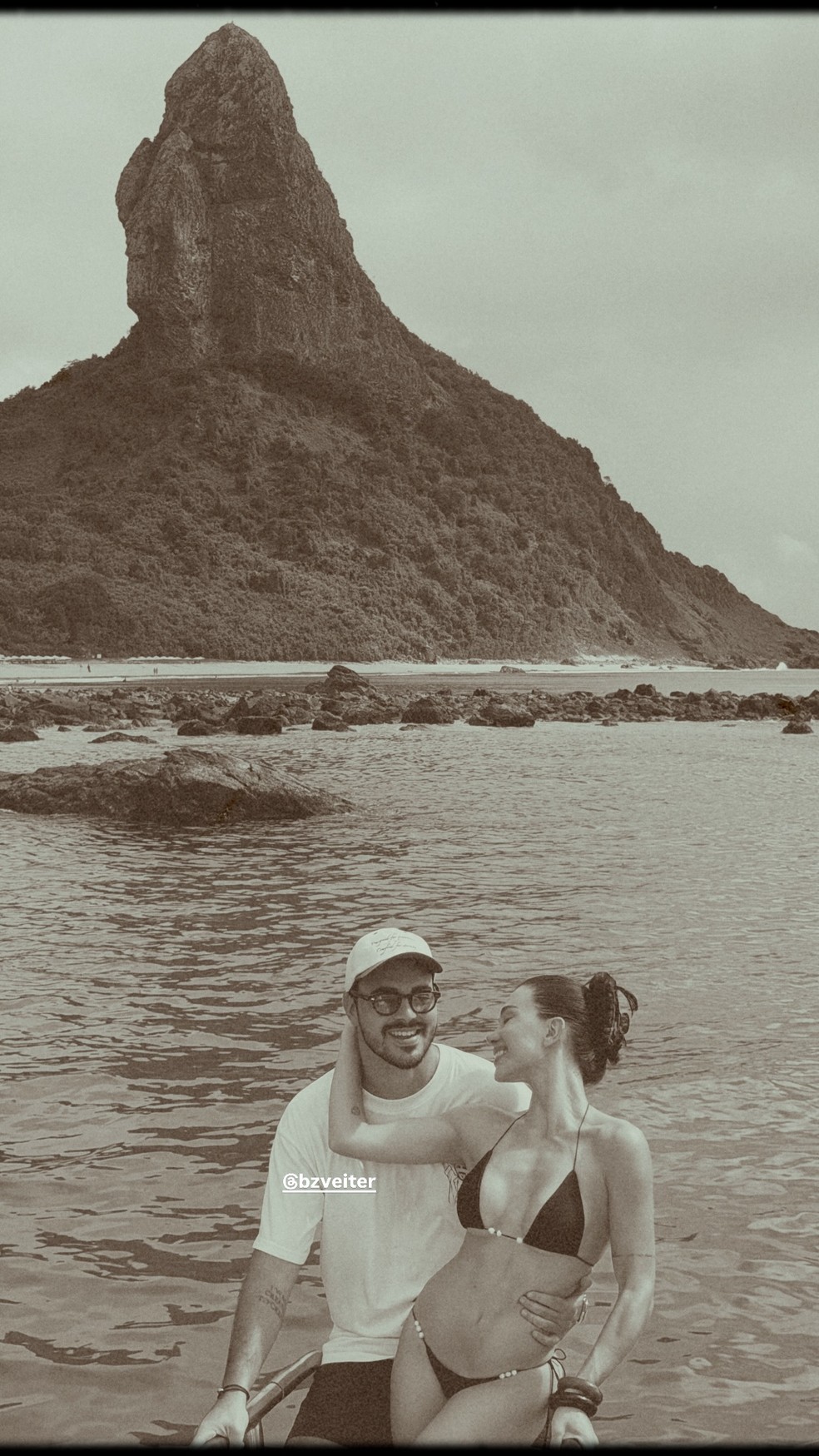 Flavia Pavanelli com o namorado — Foto: Reprodução/ Instagram @flaviapavanelli
