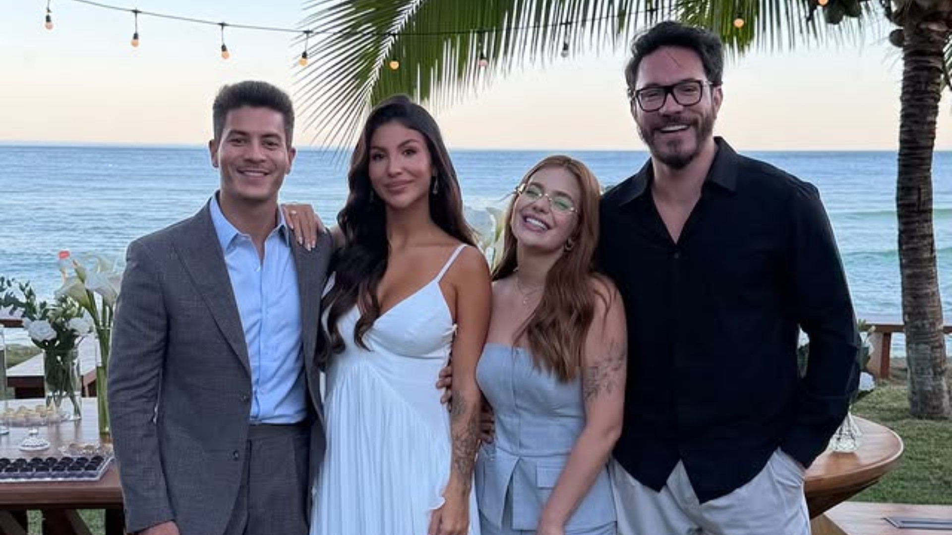 Viih Tube aparece molhada em casamento de Arthur Aguiar e Jheny