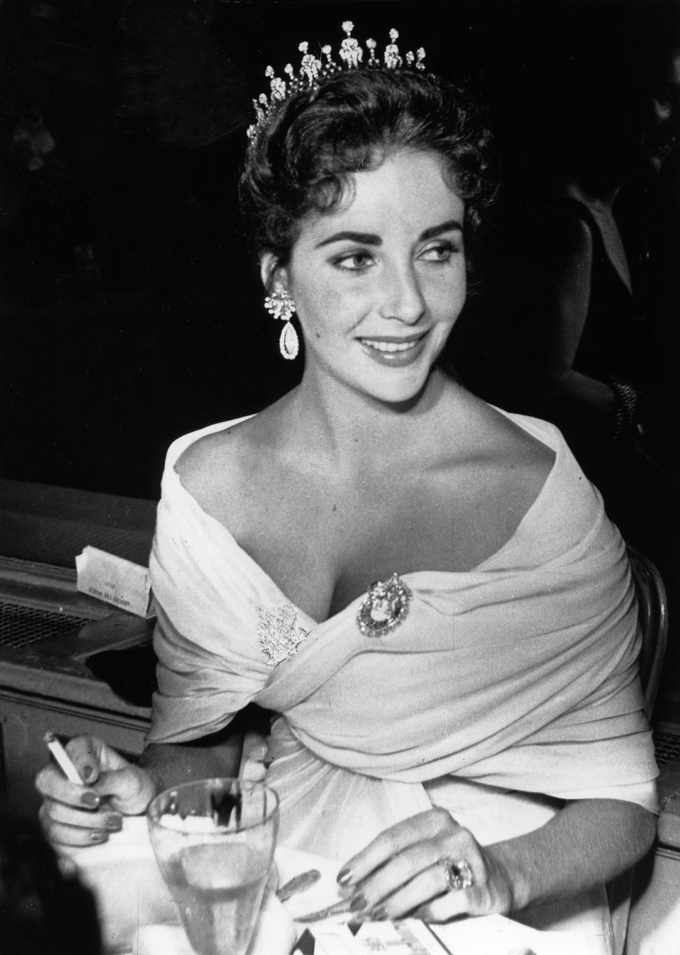 Cannes: Elizabeth Taylor (1957) — Foto: Getty