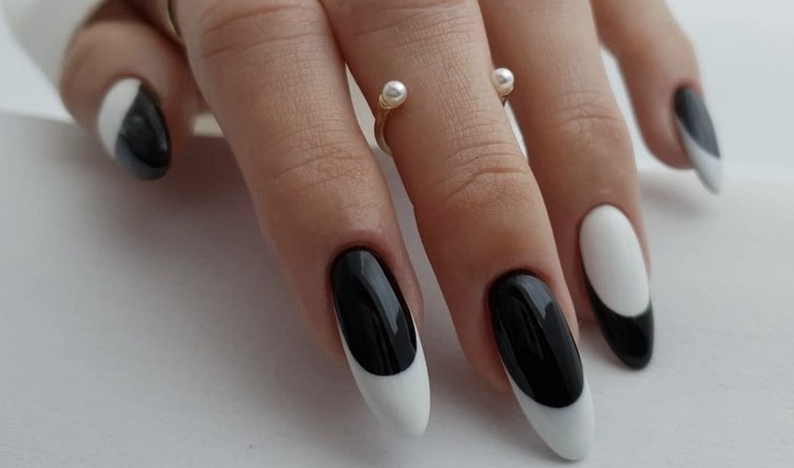 Unhas decoradas em preto e branco: 25 inspirações para surpreender com ...