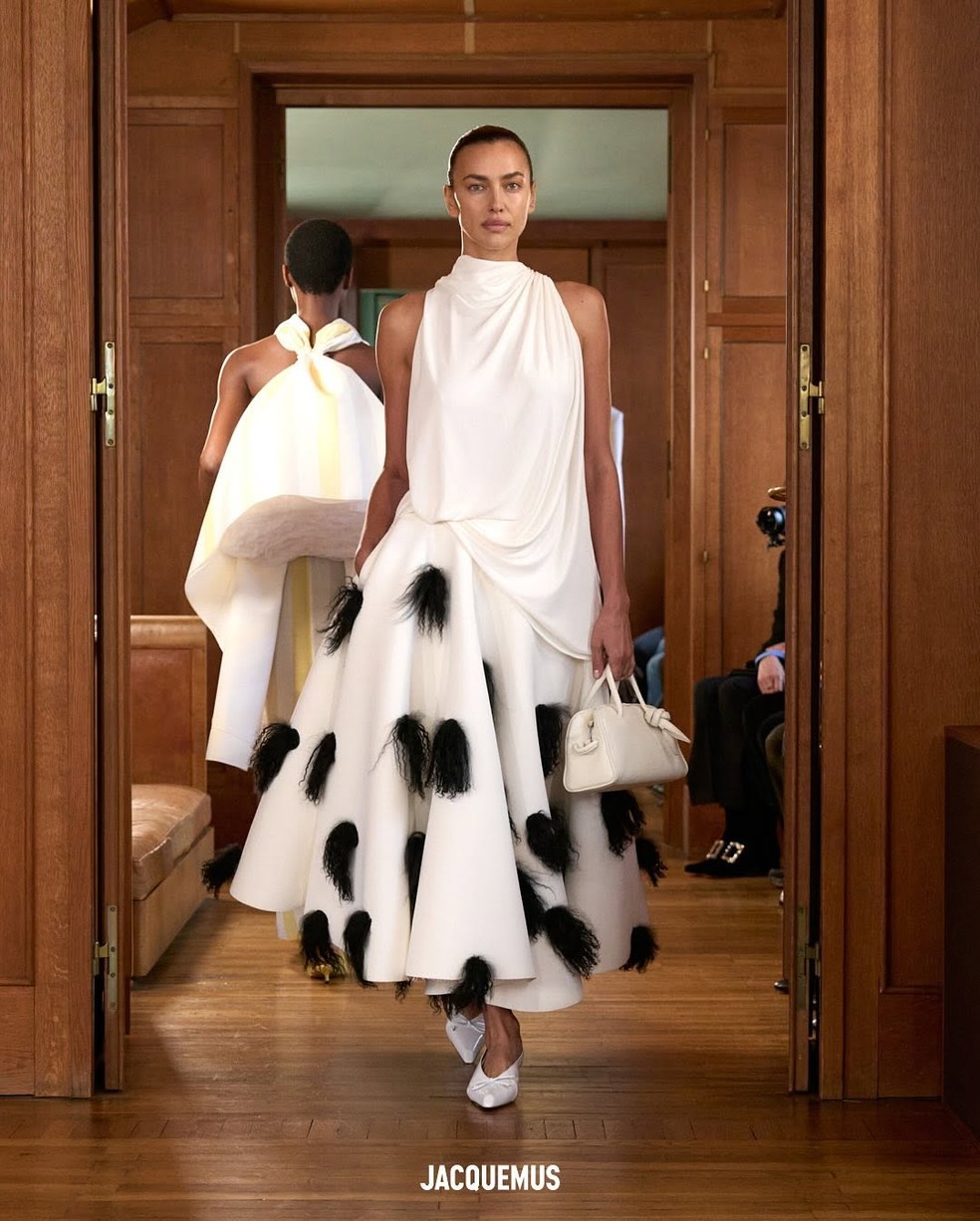 Jacquemus na Semana de Moda Masculina de Paris Primavera Verão 2025 — Foto: Reprodução/Instagram
