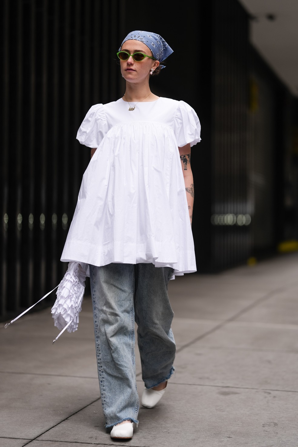 Estampa de bandana: 6 maneiras de usar a tendência paisley com sofisticação — Foto: Getty Images