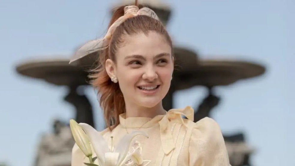 A doce Celeste é interpretada por Débora Ozório, e traz todo charme e elgância para a nova novela das seis. — Foto: Reprodução/Globo