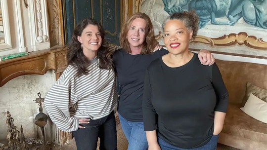 Mulheres compram castelo de R$ 10 milhões na França para criar retiro exclusivamente feminino Mulheres compram castelo de R$ 10 milhões na França para criar retiro exclusivamente feminino