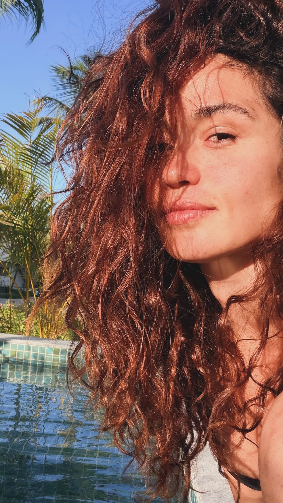 Nanda Costa faz selfie — Foto: Reprodução/ Instagram @nandacosta