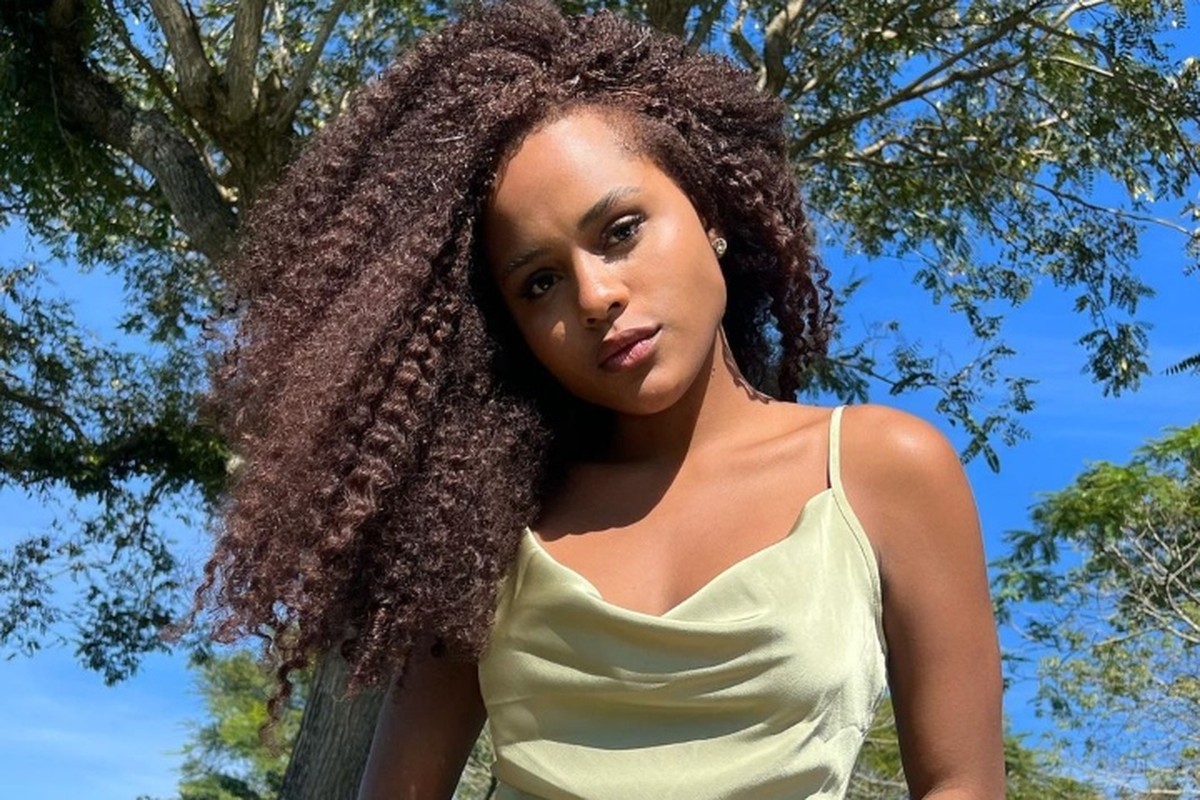 Duda Santos avalia estreia como protagonista na novela 'Renascer