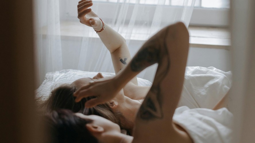 O que dissociação no sexo? Sensação que desconecta sua mente e prejudica sua entrega durante a transa