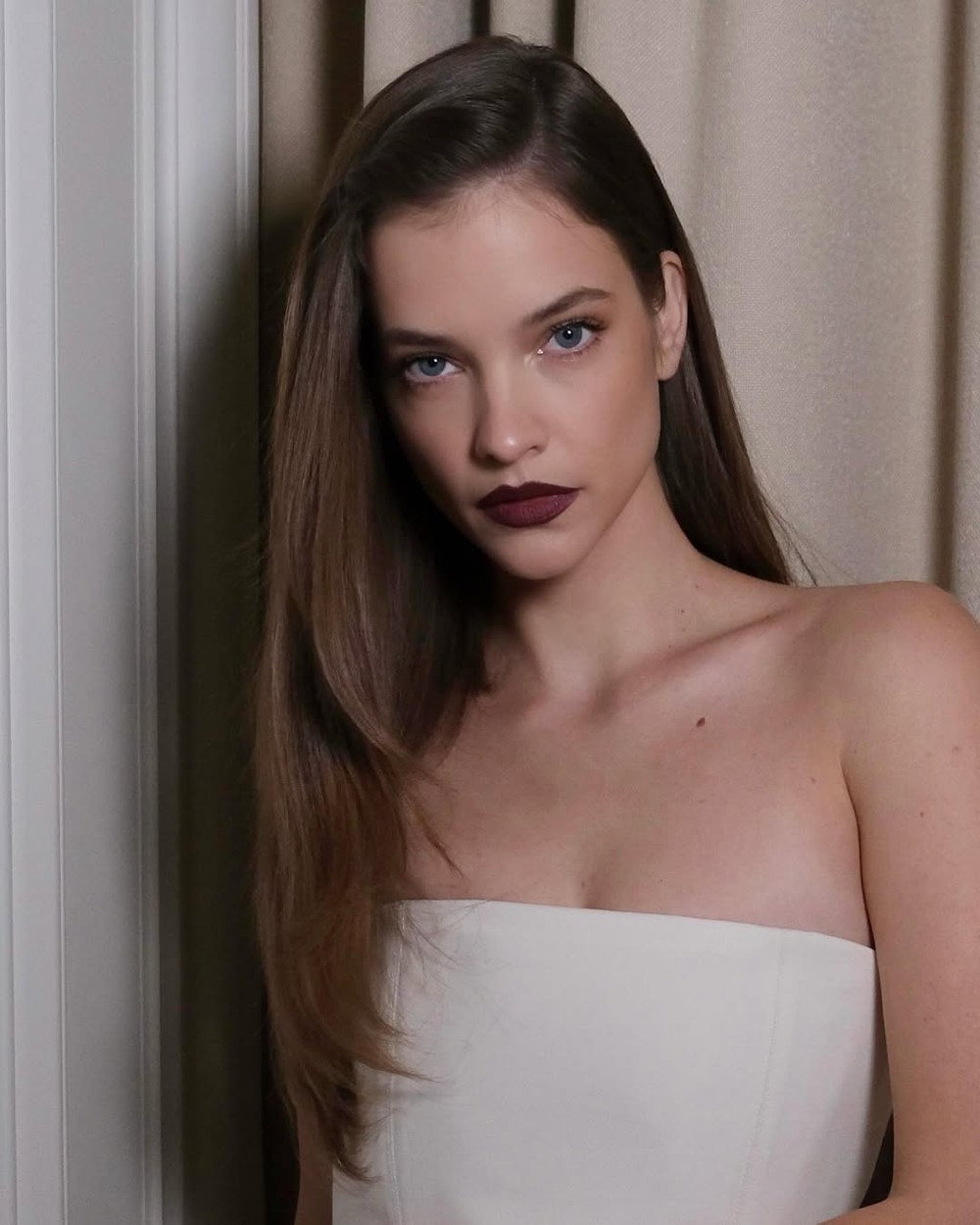 Barbara Palvin anuncia gravidez no Festival de Cannes 2026; veja como ...