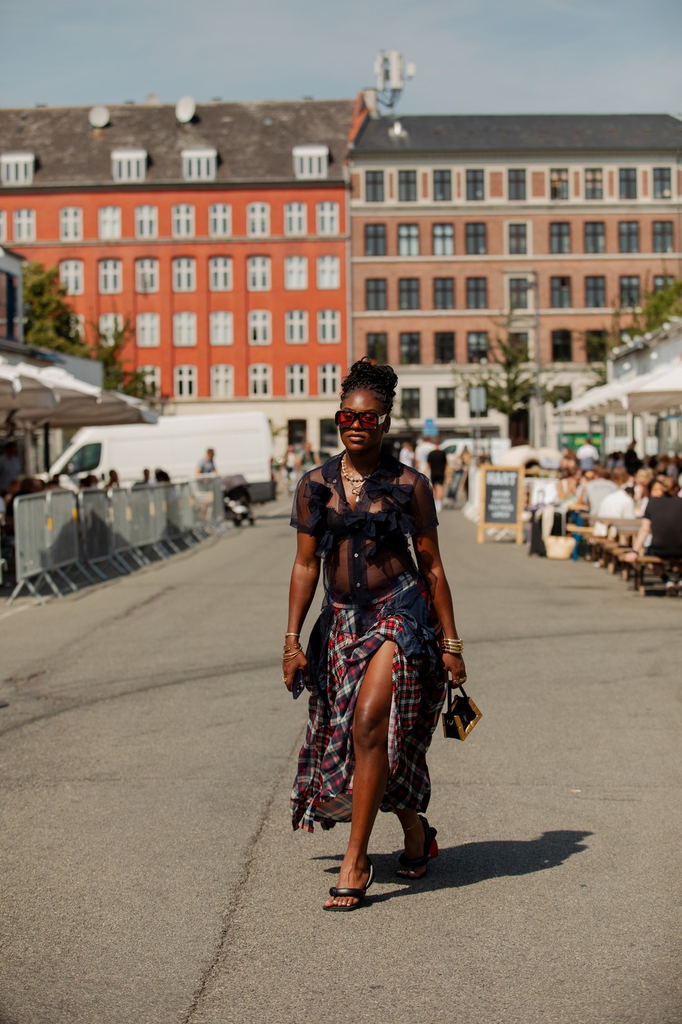 Street style na Copenhagen Fashion Week 2024 — Foto: @adilsonss__