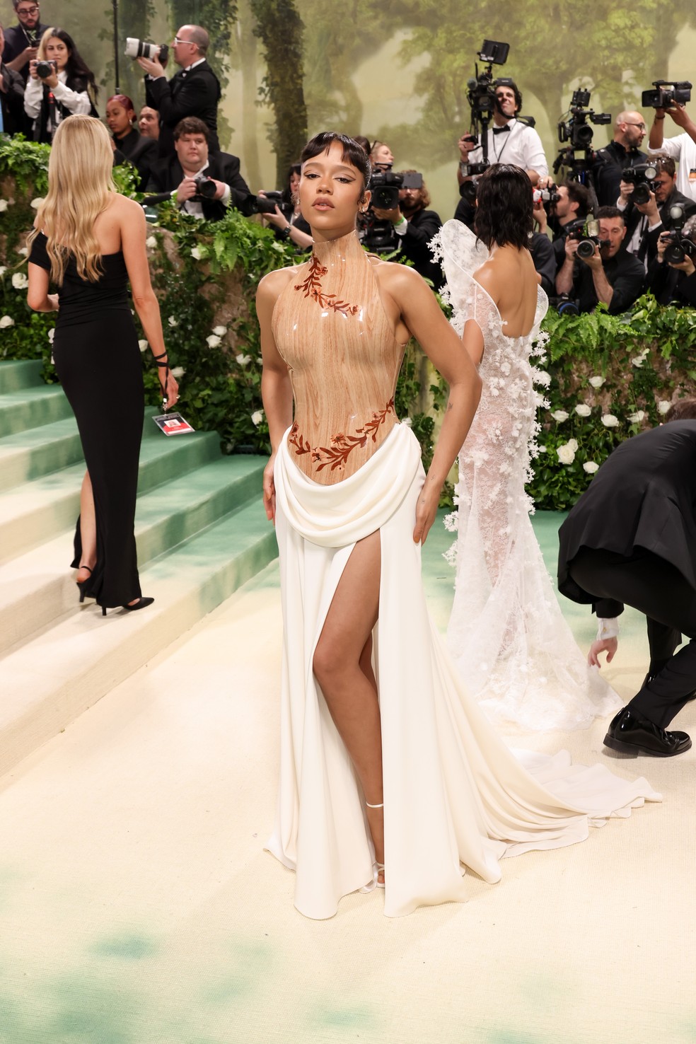Taylor Russell no Met Gala 2024 — Foto: Getty Images