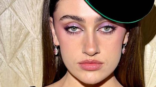 Marc Jacobs Beauty está mais perto do que nunca e já assinou uma beleza no MET Gala 2026