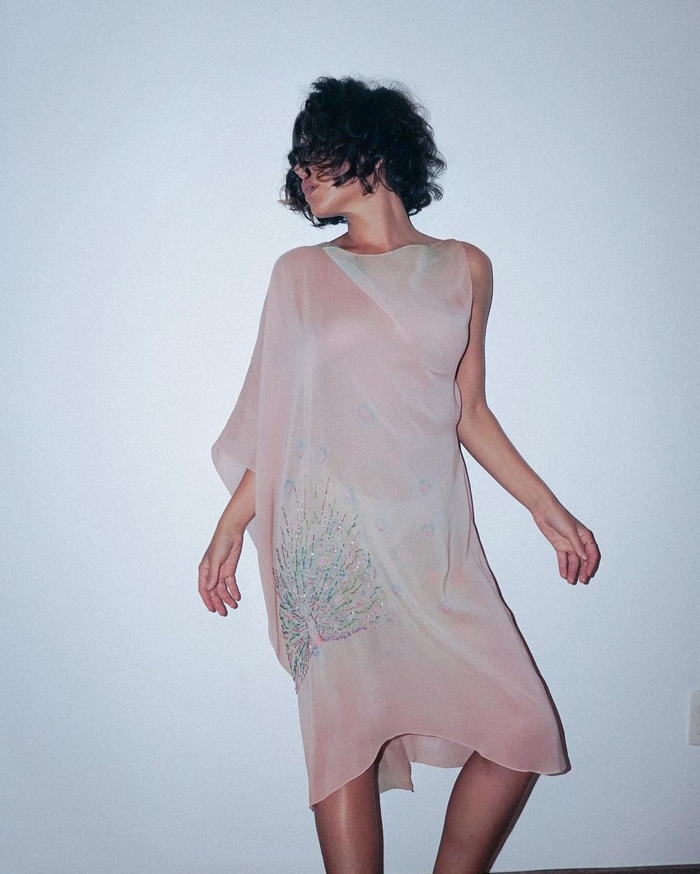Bruna Linzmeyer mostra look para o Festival do Rio — Foto: Reprodução/ Instagram