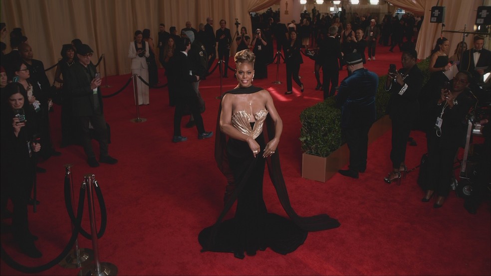 Laverne Cox veste Mugler — Foto: E!/Entertainment/ Divulgação: