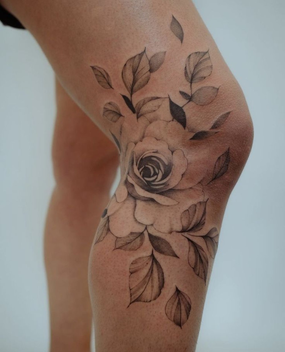Tatuagem Feminina No Joelho