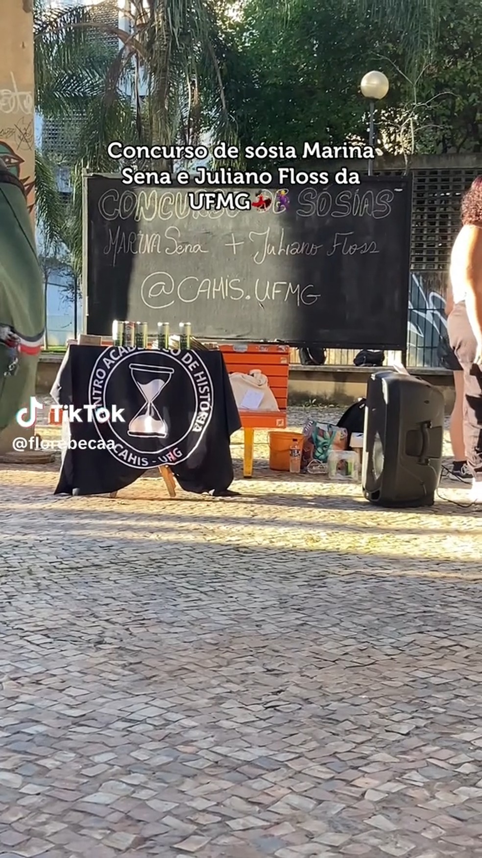 Alunos da UFMG fazem concurso de sósias de Juliano Floss e Marina Sena — Foto: Reprodução/ Instagram