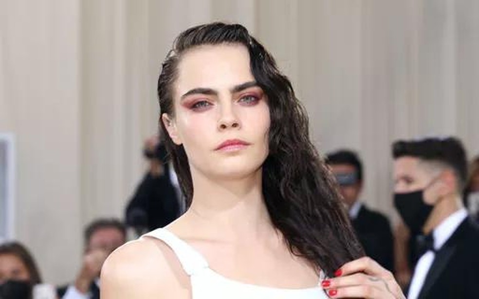  Cara Delevingne no baile do MET — Foto: Marie Claire