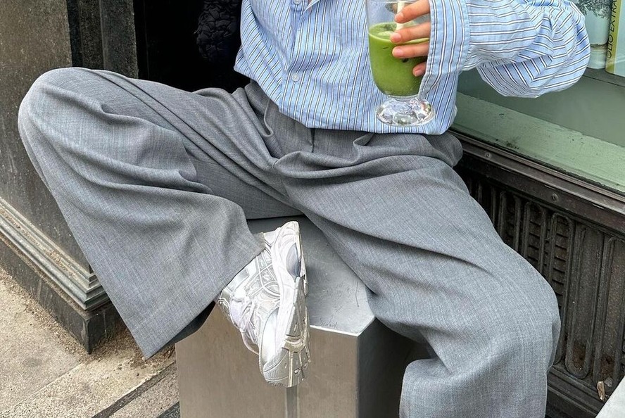 Tênis, o item fashionista que fez sucesso em 2024 seguirá em alta em 2025