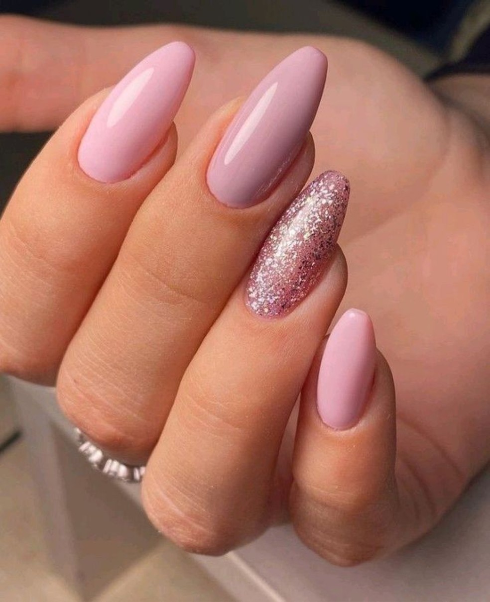 Unha De Gel Rosa Com Glitter