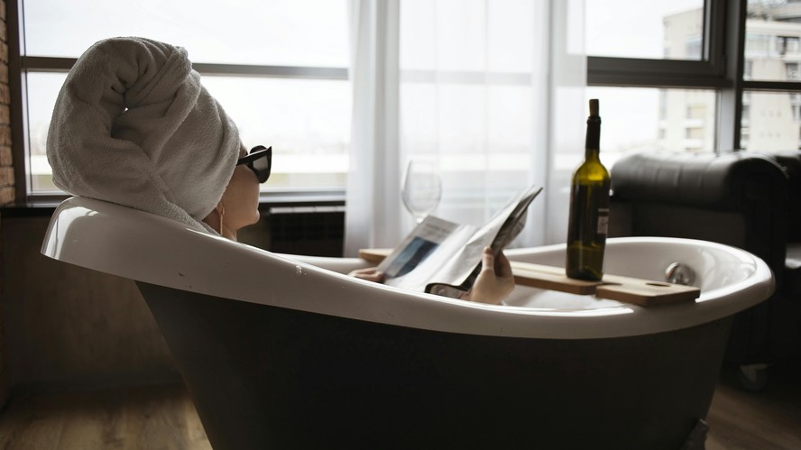 Vinoterapia e bem-estar: como incorporar o vinho na rotina de beleza?