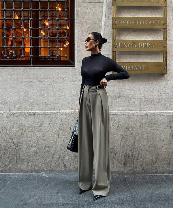 Look com calça pantalona preta: 30 Visuais marcantes para se inspirar