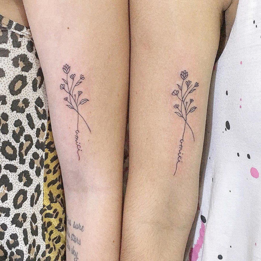 Tatuagem de amigas: 31 inspirações para eternizar a conexão da amizade
