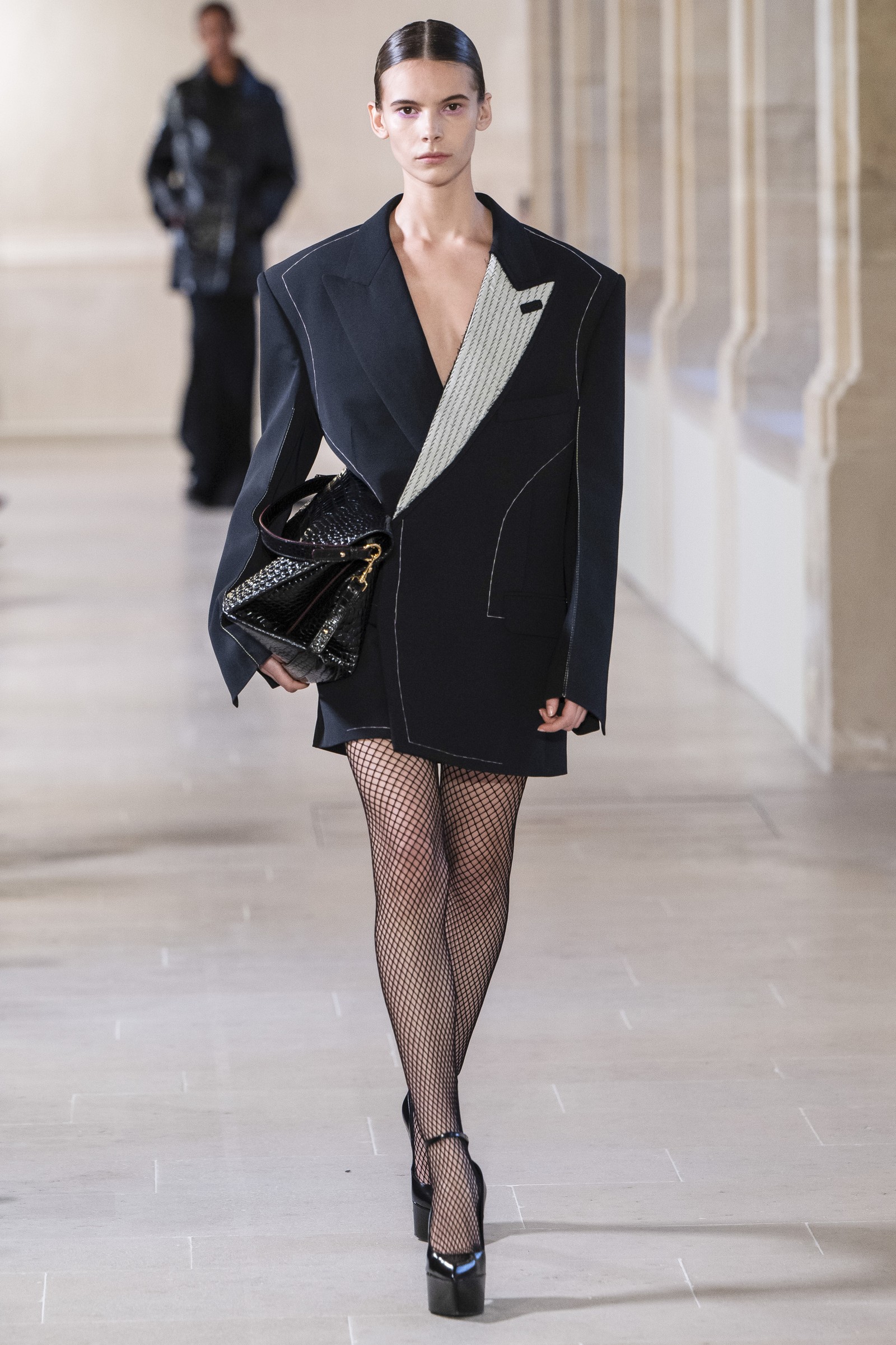 Tendências do desfile de Victoria Beckham  — Foto: Getty