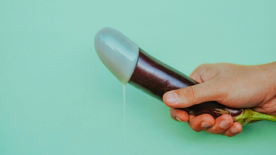Tudo o que você precisa saber sobre engolir esperma durante o sexo oral