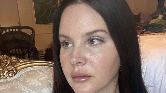 Lana Del Rey desativa conta no Instagram e fãs fazem petição: 'Que difícil ser fã'