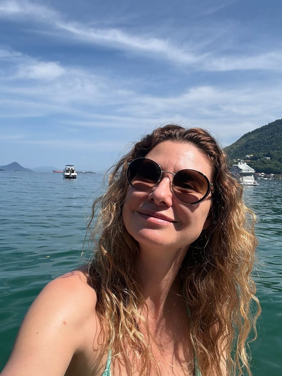 Lavinia Vlasak posa de biquíni — Foto: Reprodução/Instagram