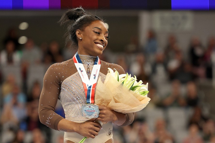 Simone Biles e o número inacreditável de cristais no seu uniforme para